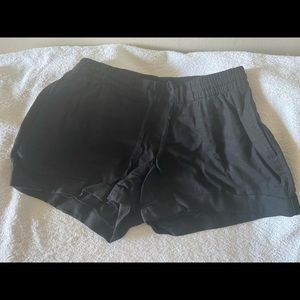Old navy black short super comfortable